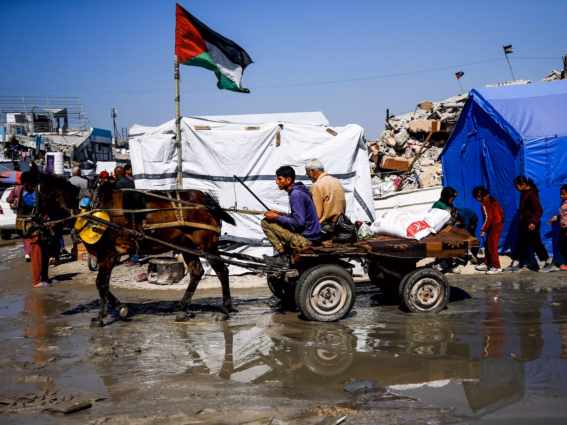 Aa 20250314 37333764 37333751 jabalia faces health crisis due to accumulating waste and damaged infr.jpeg
