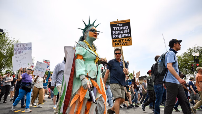 Demonstrations against Trump take place in New York, Washington, and various other locations throughout the United States.