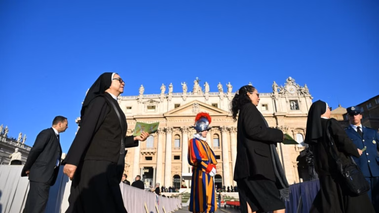 Thousands Gather at St Peter’s Square for Inauguration Mass of Pope Leo XIV