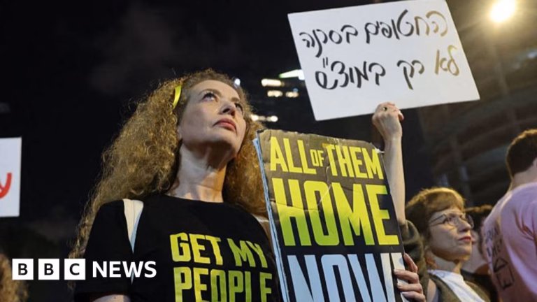 Pressure mounts on Netanyahu as reservists voice opposition to the conflict in Gaza