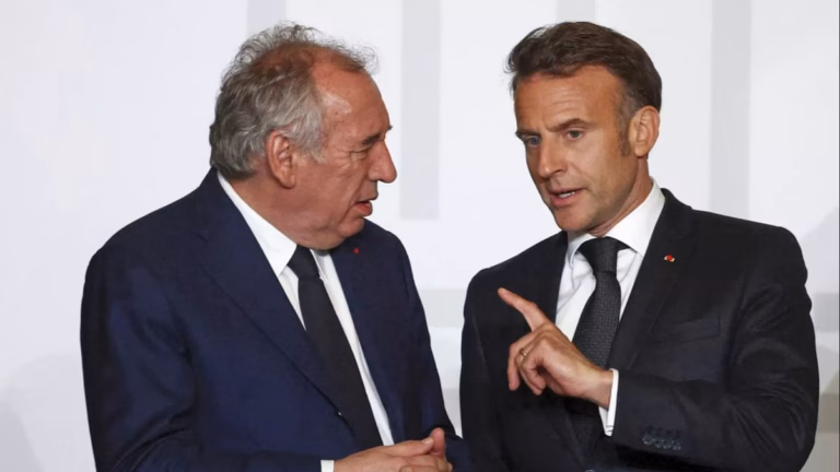 Does the French prime minister have the authority to hold a vote on the budget?