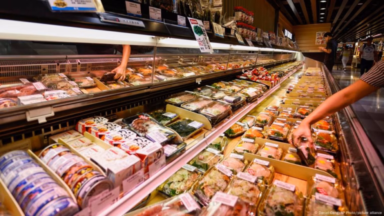 China to Restart Seafood Imports from Japan – DW – May 30, 2025