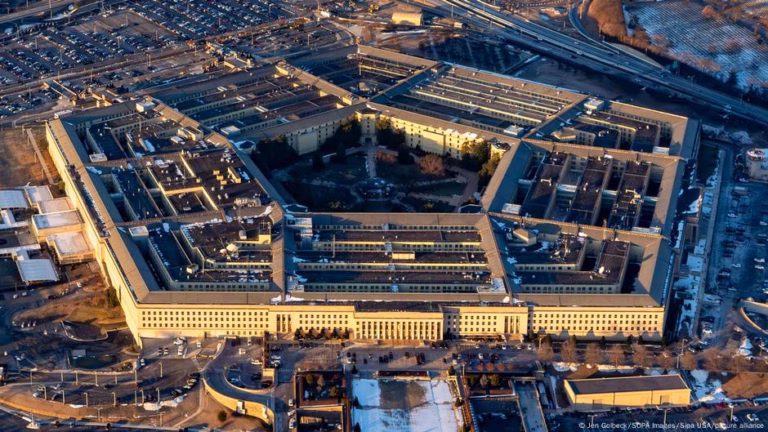 Hegseth limits Pentagon press coverage – DW – 24th May, 2025