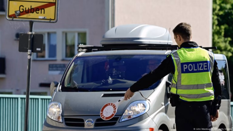 Border control authorities warn increased scrutiny unsustainable – DW – May 19, 2025
