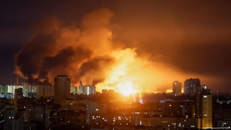 Russian attacks target Kyiv and western region – DW – May 25, 2025