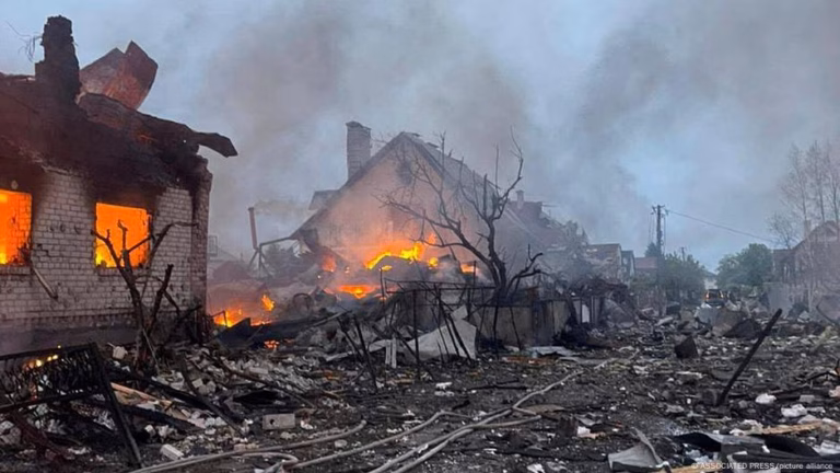 Ukraine Bides Its Time for Russia’s Ceasefire Proposals, Delicate Negotiations On Life Support – DW – 5/30/2025