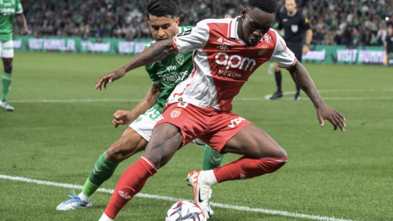 AS Monaco secures a win over AS Saint-Étienne and moves up to second place in Ligue 1.