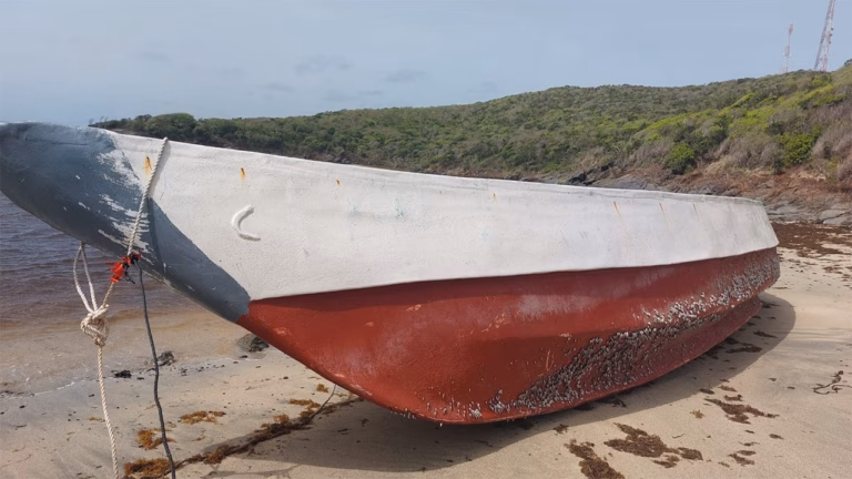 Caribbean Island Discoveries Reveal Remains of 11 Individuals Washed Ashore on Vessel