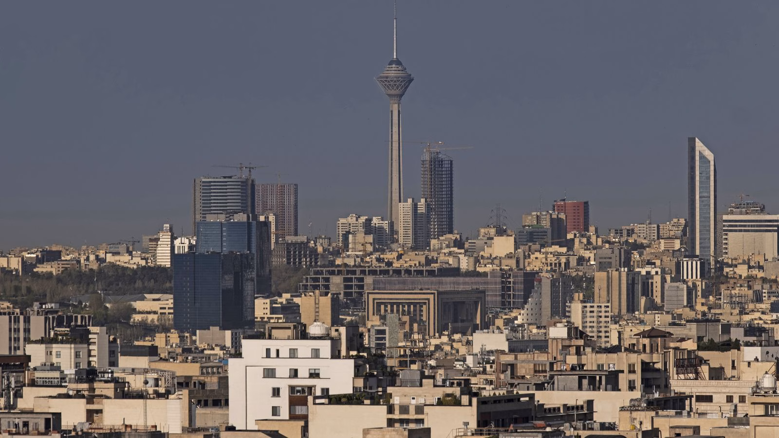 Skynews tehran iran skyline 6921189.jpg