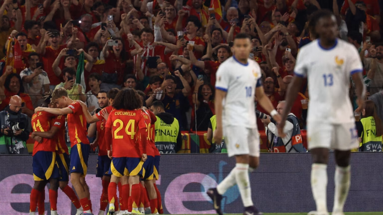 Spain manages to fend off a spirited France comeback and secures a spot in the Nations League semifinals.