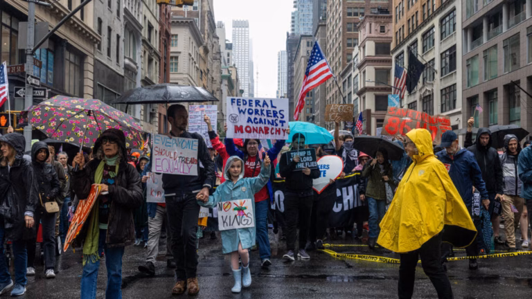 Anti-Monarchy Demonstrations Sweep Across Multiple Cities in the United States