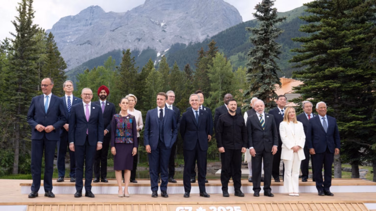 G7 countries unanimously support Israel, but no collective stance on Ukraine is taken.