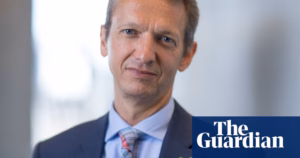 Former Bank of England economist likens Farage to protector of working-class interests | Economic policy overhaul