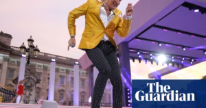 Discovering the potential connection between Rod Stewart’s underwater swimming and its impact on his singing abilities.
