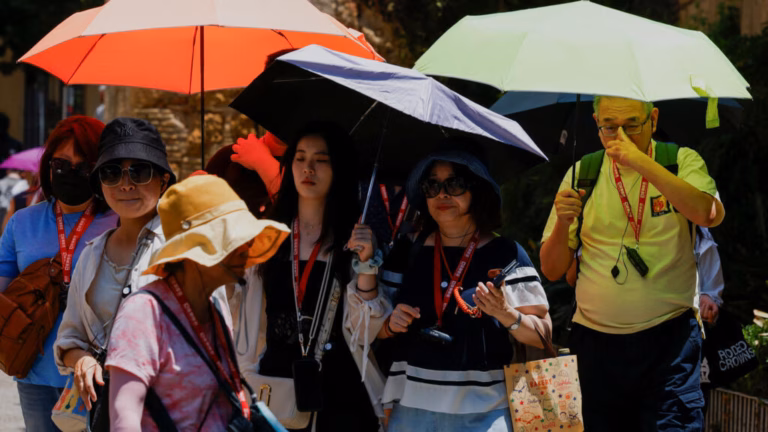 Southern Europe experiences extreme heatwave with temperatures surpassing 40C