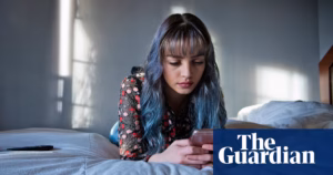 Relationship Between Heavy Social Media Use and Negative Impact on Teen Mental Health: A Balancing Act, Experts Weigh In | Social Media
