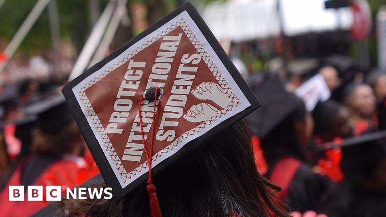 US leader halts foreign student visas