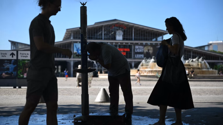 Wildfires Erupt in France and Turkey as Extreme Heatwave Sweeps Across Regions
