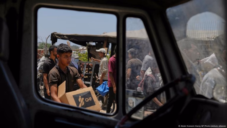 5 individuals killed as Hamas assaults US-supported Gaza humanitarian organization – DW – 06/12/2025