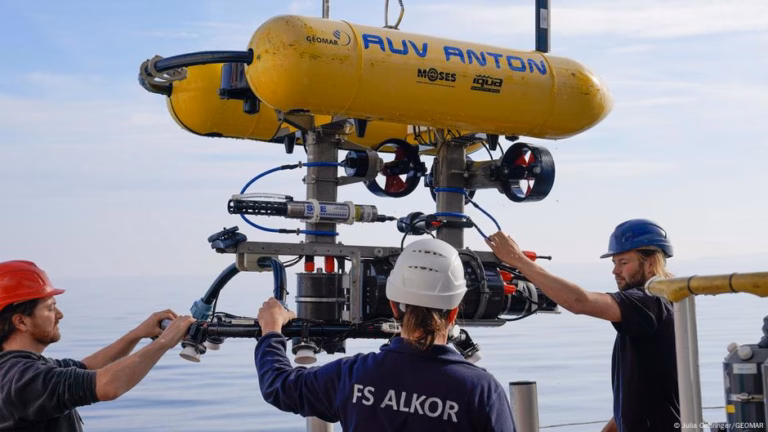 Addressing the volatile historical impact of war under the sea – DW – 14/06/2025