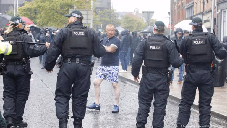 Law enforcement uses high-pressure water jets to quell violent protesters – DW – 14 June 2025