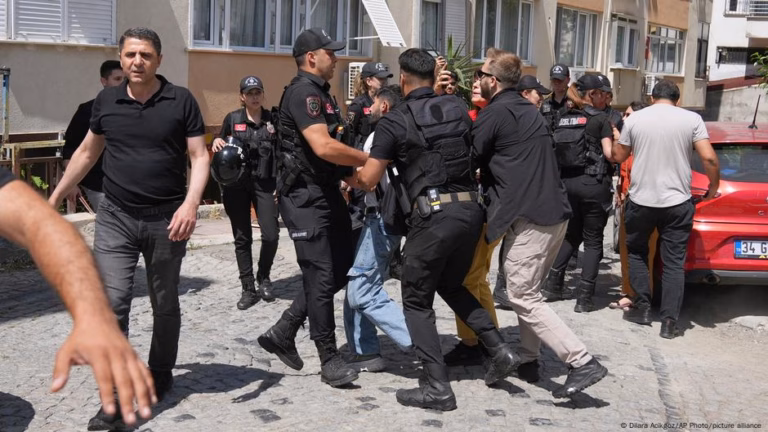 Authorities take into custody multiple individuals during a prohibited gathering for the queer community’s festive procession – Deutsche Welle – June 30, 2025