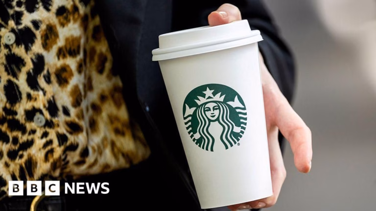 Starbucks Employees Required to Work Four Days Weekly in the Office