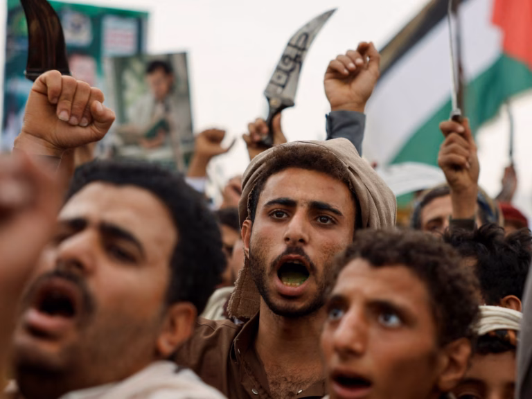 Israel’s Airstrikes Target Yemen’s Ports and Power Plant Amid Houthi Missile Attacks | Houthis Update