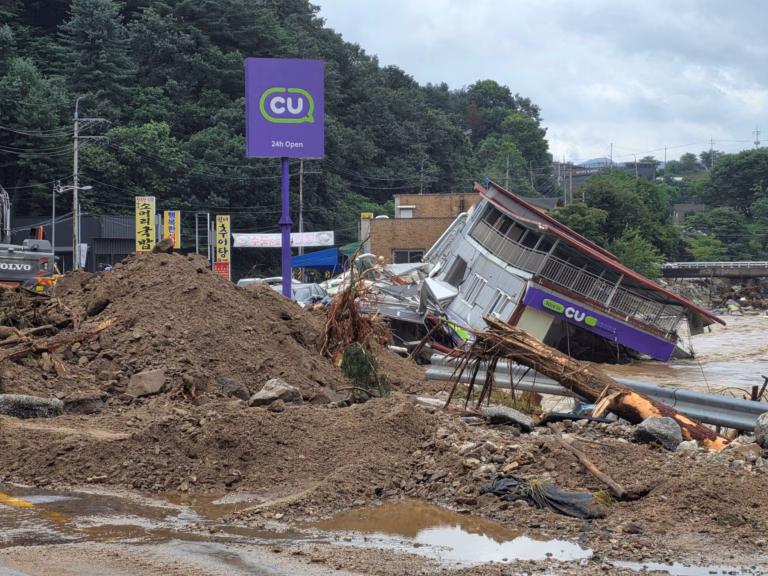 South Korea Landslide Death Toll Reaches 14 Following Intense Rainfall-Related Disasters | Weather Updates
