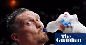 Usyk Symbolizes Ukraine as He Takes On Dubois in Boxing Match