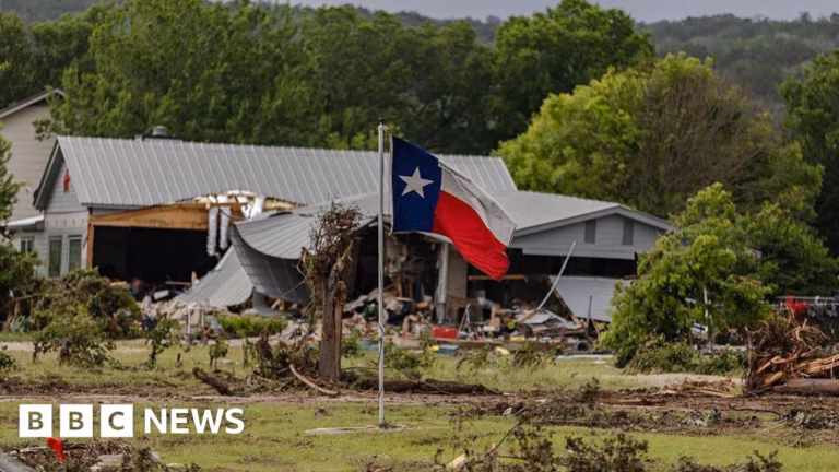 State leaders in Texas are being questioned about their handling of warning systems during flooding incidents.