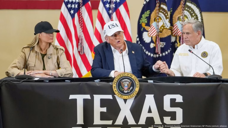 President Trump inspects flood-stricken areas in Texas while search continues for missing individuals – DW – December 07, 2025