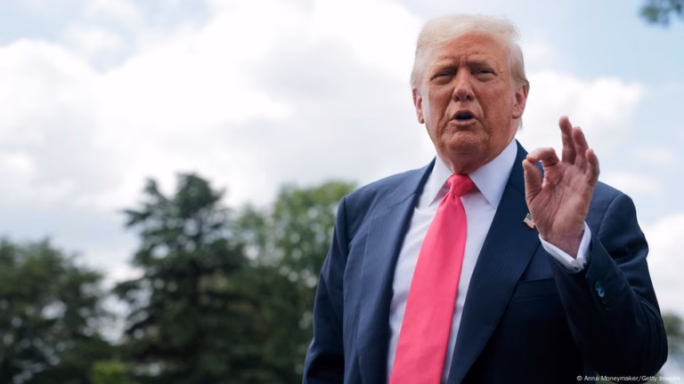 Trump seeks Epstein case document disclosure – DW – 07/18/2025