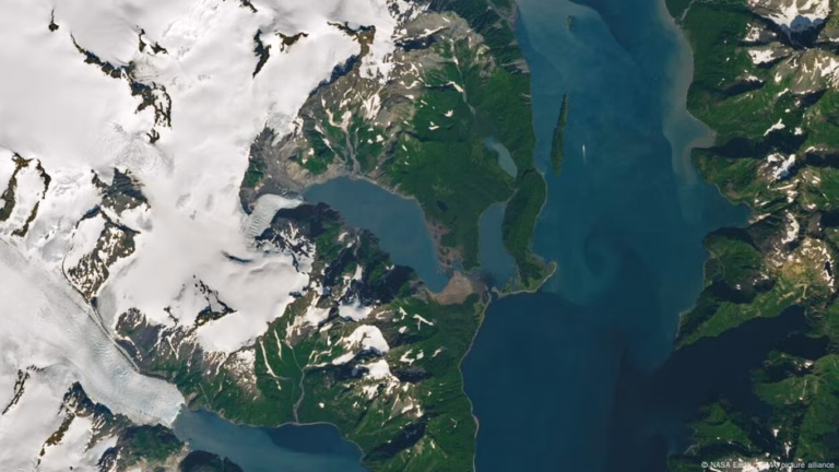 A recent earthquake near Alaska has led to a tsunami warning – DW – July 17, 2025
