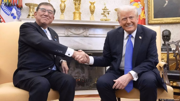 Trump unveils trade agreement with Japan, incorporating a 15% tariff on incoming goods – DW – 07/23/2025