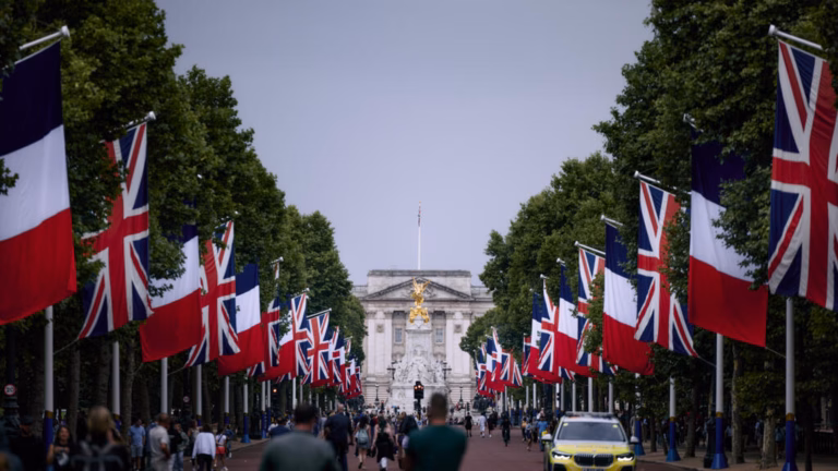 Macron begins grand state visit to the UK
