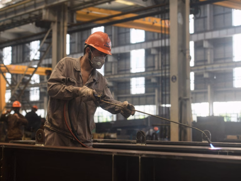Trump’s trade war fails to halt China’s steady economic growth | Latest on Donald Trump