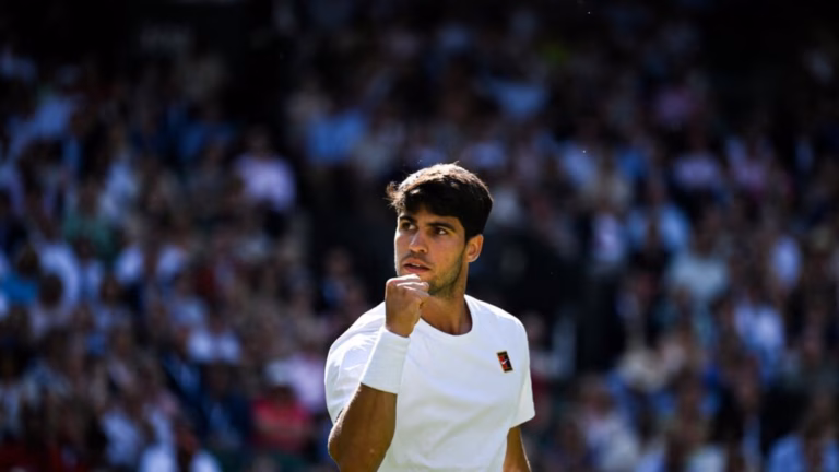 Wimbledon: Alcaraz and Sabalenka advance, Paolini eliminated