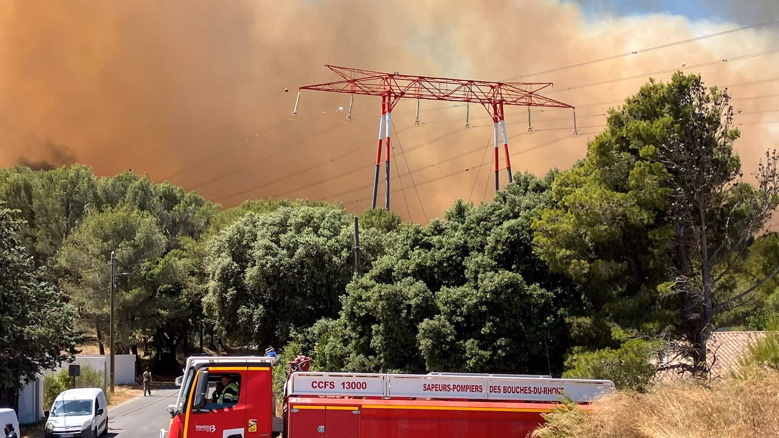 Skynews france wildfire marseille 6960603.jpg