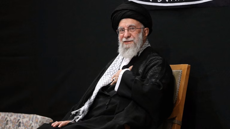 Protesters in Iran show defiance during Supreme Leader Khamenei’s public appearance | International News