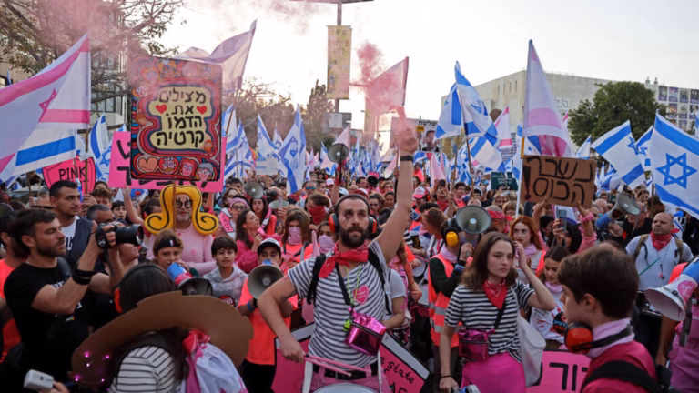 ‘Israel Abandoned’: Frustration with Netanyahu and the Gaza Conflict Lead to Israeli Exodus