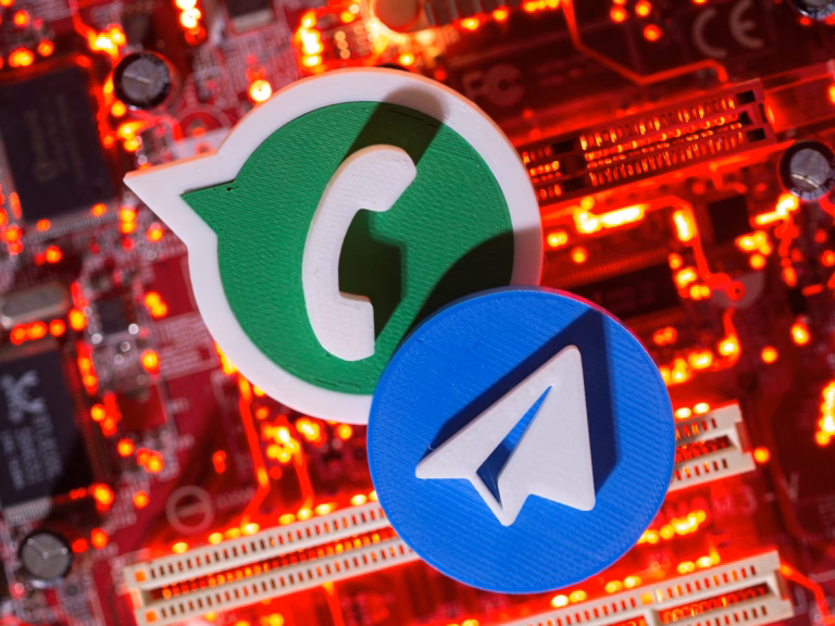 Russia Limits WhatsApp, Telegram Access Amidst Strengthening Internet Oversight | Latest Social Media Updates