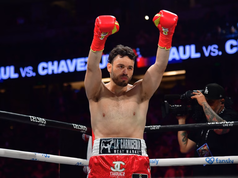 Julio Cesar Chavez Jr, the Mexican boxer, Expelled from the United States: Certification by Authorities | Current Developments at the US-Mexico Border