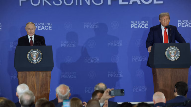 Trump and Putin Conclude Joint Press Conference, Refuse to Address Inquiries