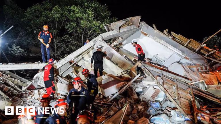 Building collapse reported in Balikesir province following a devastating Turkey earthquake.