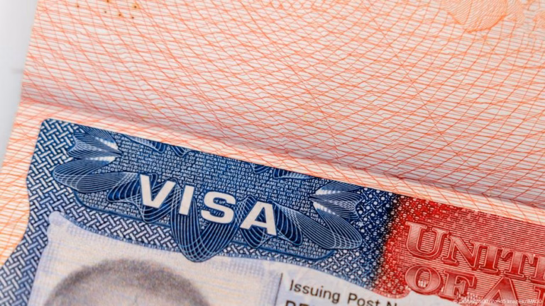 United States to Impose Up to $15,000 Bond Requirement on Select Tourist Visitors – DW – 08/05/2025