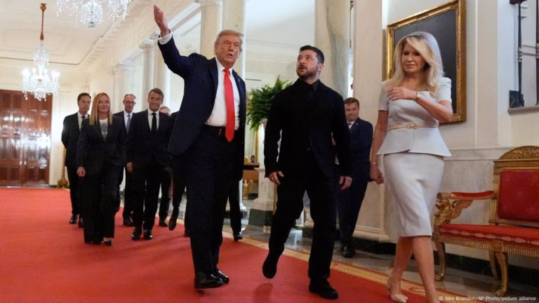 US President Trump reaches out to Russian leader Putin to facilitate a meeting with Ukrainian President Zelenskyy – DW – August 19, 2025