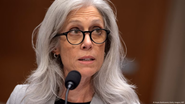 Leading figure of public health agency dismissed after just 4 weeks at helm – DW – 28th August 2025