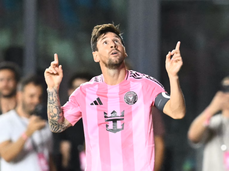 Inter Miami Secures Last-Minute Victory Over LA Galaxy with Messi’s Goal | Football Update