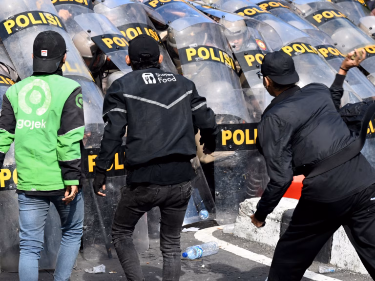 There’s been a Shift: Indonesian Minister Prabowo Calls Off China Journey, TikTok Suspends Live Streaming During Civil Unrest | Updates on Demonstrations